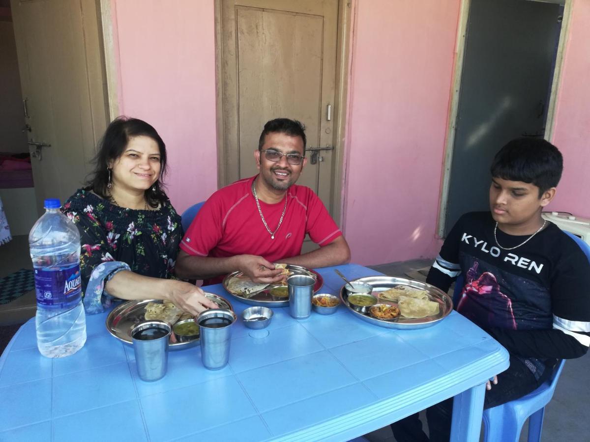 Abhi Homestay Hampi Exteriör bild
