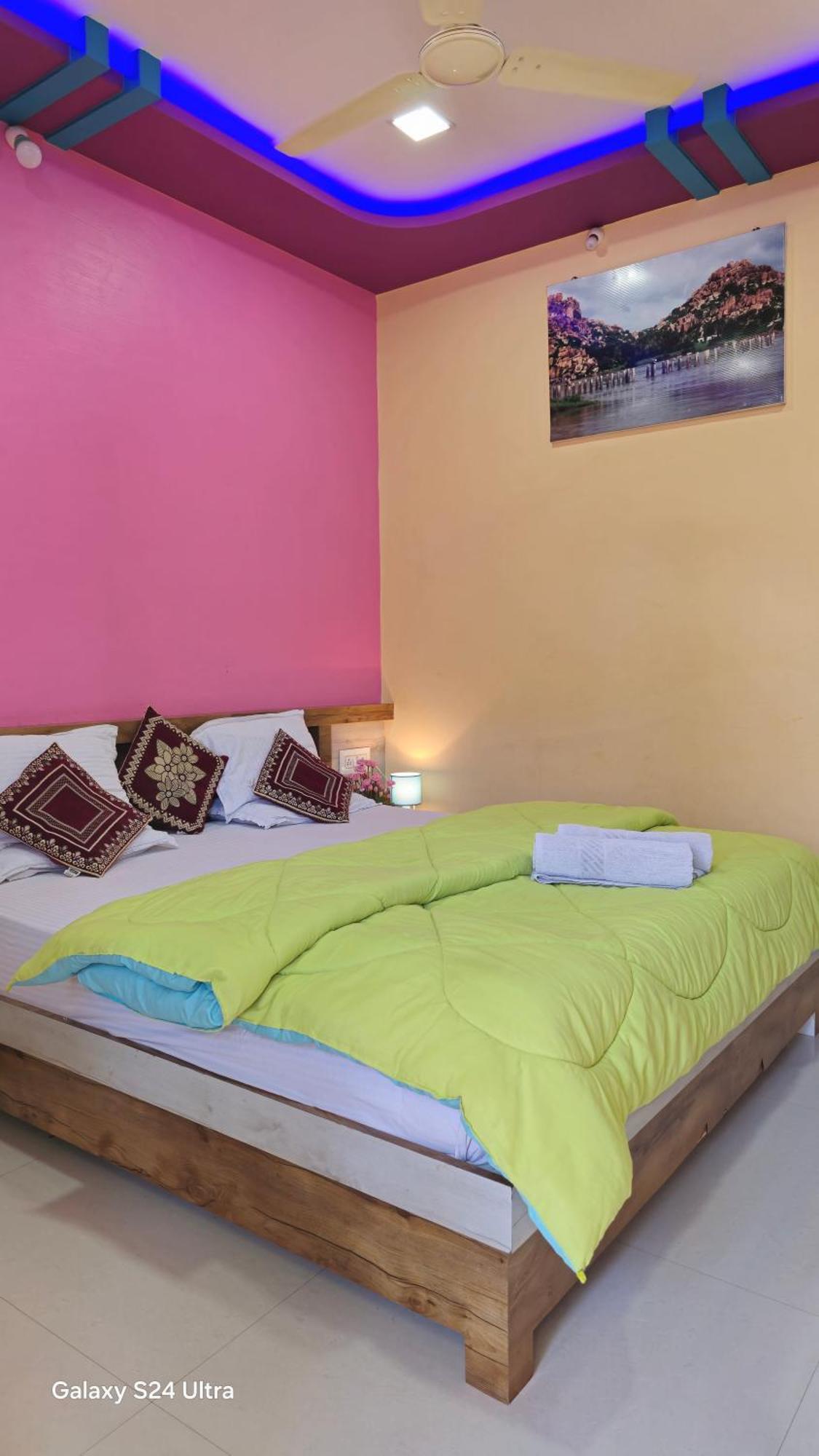 Abhi Homestay Hampi Exteriör bild
